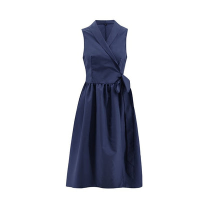 Sleeveless belted midi dress in blue, product view