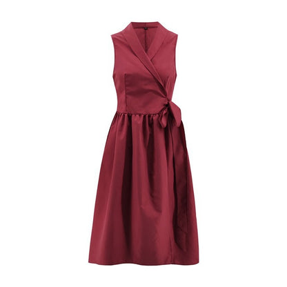 Sleeveless belted midi dress in red, product view
