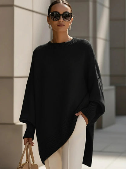 Relaxed round-neck knit sweater in black