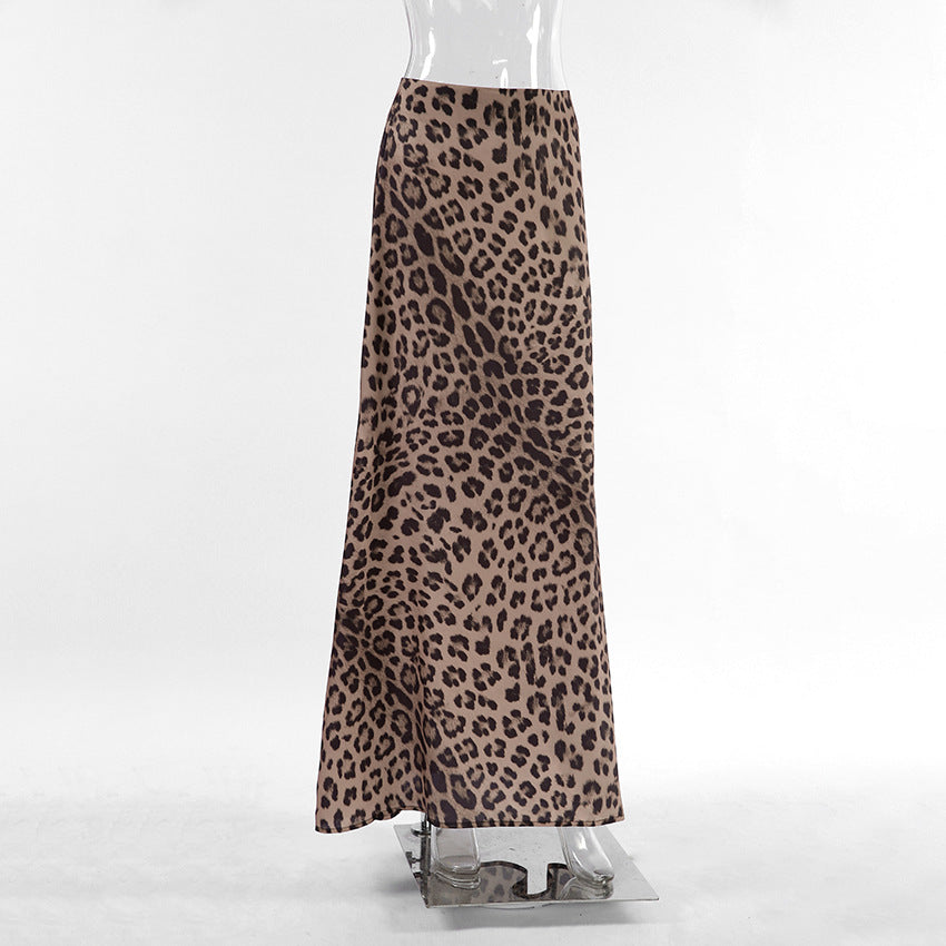 Leopard-print maxi skirt, product view from the side