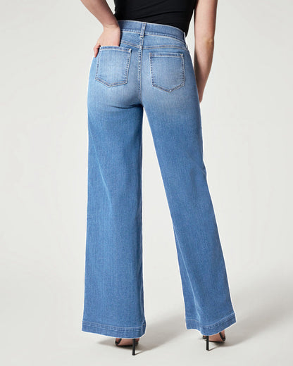 Wide-leg jeans in light blue, back view
