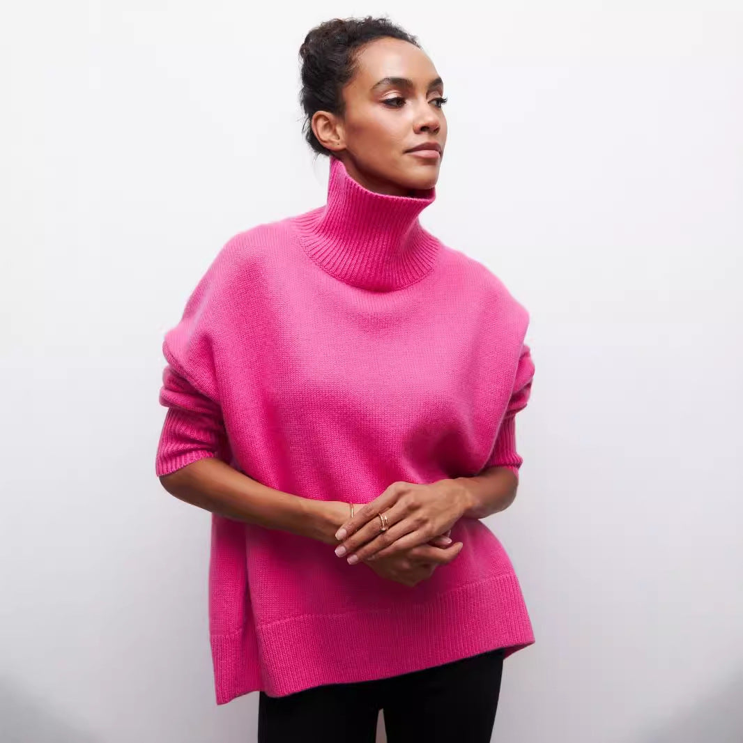 Relaxed turtleneck sweater in rose red
